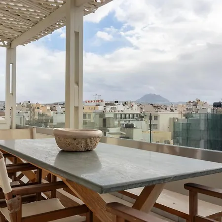 On Lionsquare With Sea And View Apartment